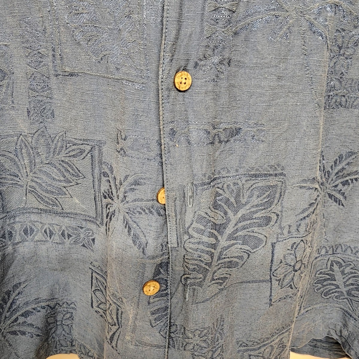 Batik Bay Hawaiian Shirt Button Up Short Sleeve 100% Silk Batik Bay Hawaiian Shirt Button Up Short Sleeve 100% Silk