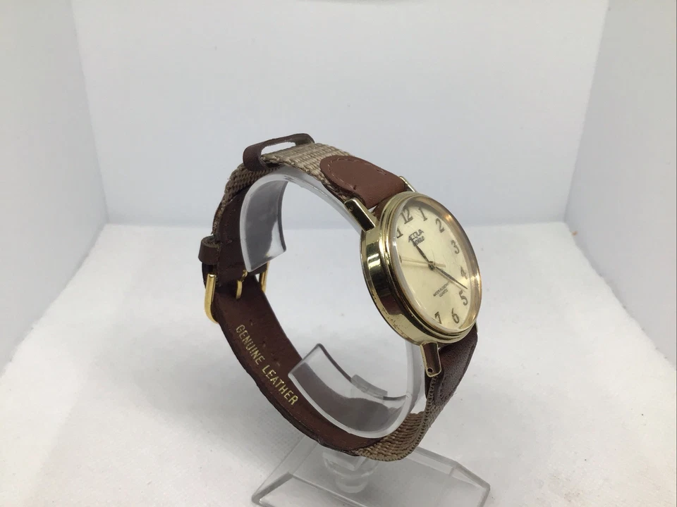 Водонепроницаемые кварцевые часы Timex Acqua Indiglo с подсветкой и коричневым кожаным ремешком - Изображение 3 из 4