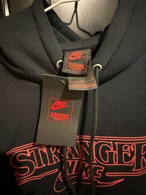 Nike x Stranger Things Hoodie Black Red IF8519-010 Size M Fast Ship Sold Out