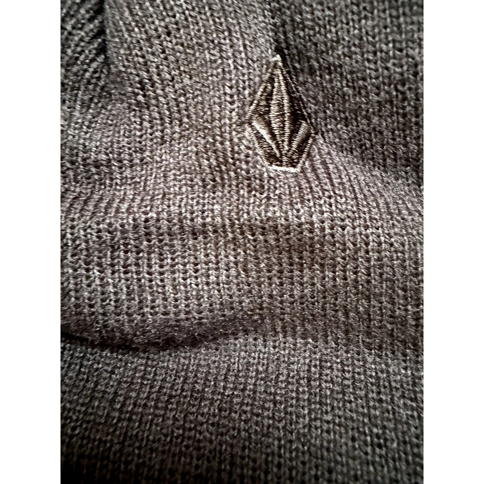 Volcom x Barbara Kruger Limited Edition Beanie – Black Knit Cuff Hat – NWT - Image 3 of 3