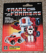 TRANSFORMERS G1 REISSUE WALMART SWERVE  New In Package