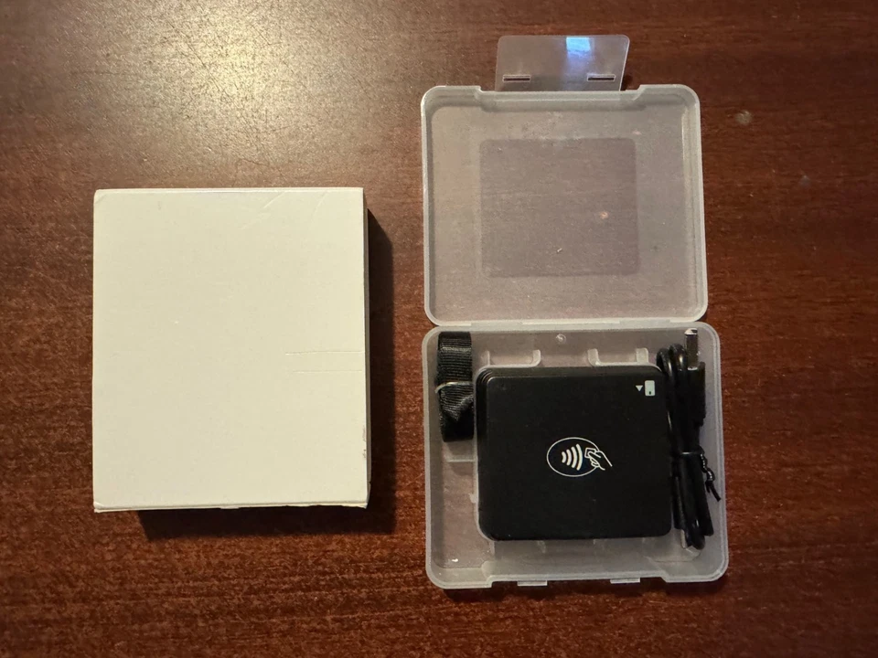 BBPOS Chipper 3X BT | Bluetooth | Card Reader | Black - New - Image 2 of 4