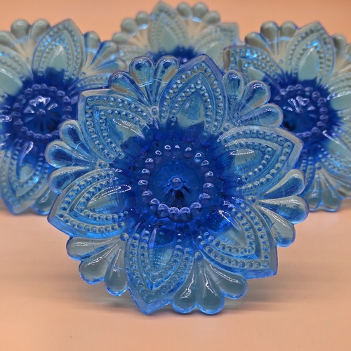Antique/Vintage 4 Sandwich Depression Glass Rosette Flower Blue Curtain Tiebacks - Picture 13 of 15