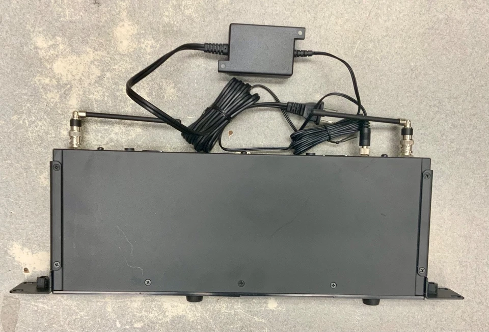 NUMARK MIXSTREAM PRO Double Deck WiFi DJ Controller Built-in Speakers Battery - Image 2 of 4