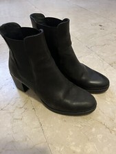 Stivaletti Bata tacco di gomma