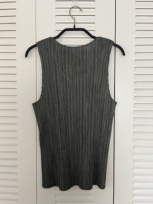 ISSEY MIYAKE Pleats Please Tank Top Dark Green Size 3 from ISSEY MIYAKE Pleats Please Tank Top Dark Green Size 3 from