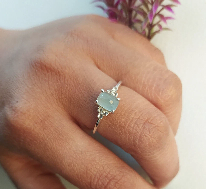 Anillo de compromiso solitario aguamarina corte esmeralda anillo de plata de ley 925 maciza Foto 4 de 4