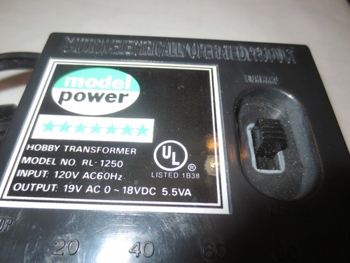 Model Power RL-1250 Hobby Transformer W/ Direction & Speed Controls - Picture 2 of 9