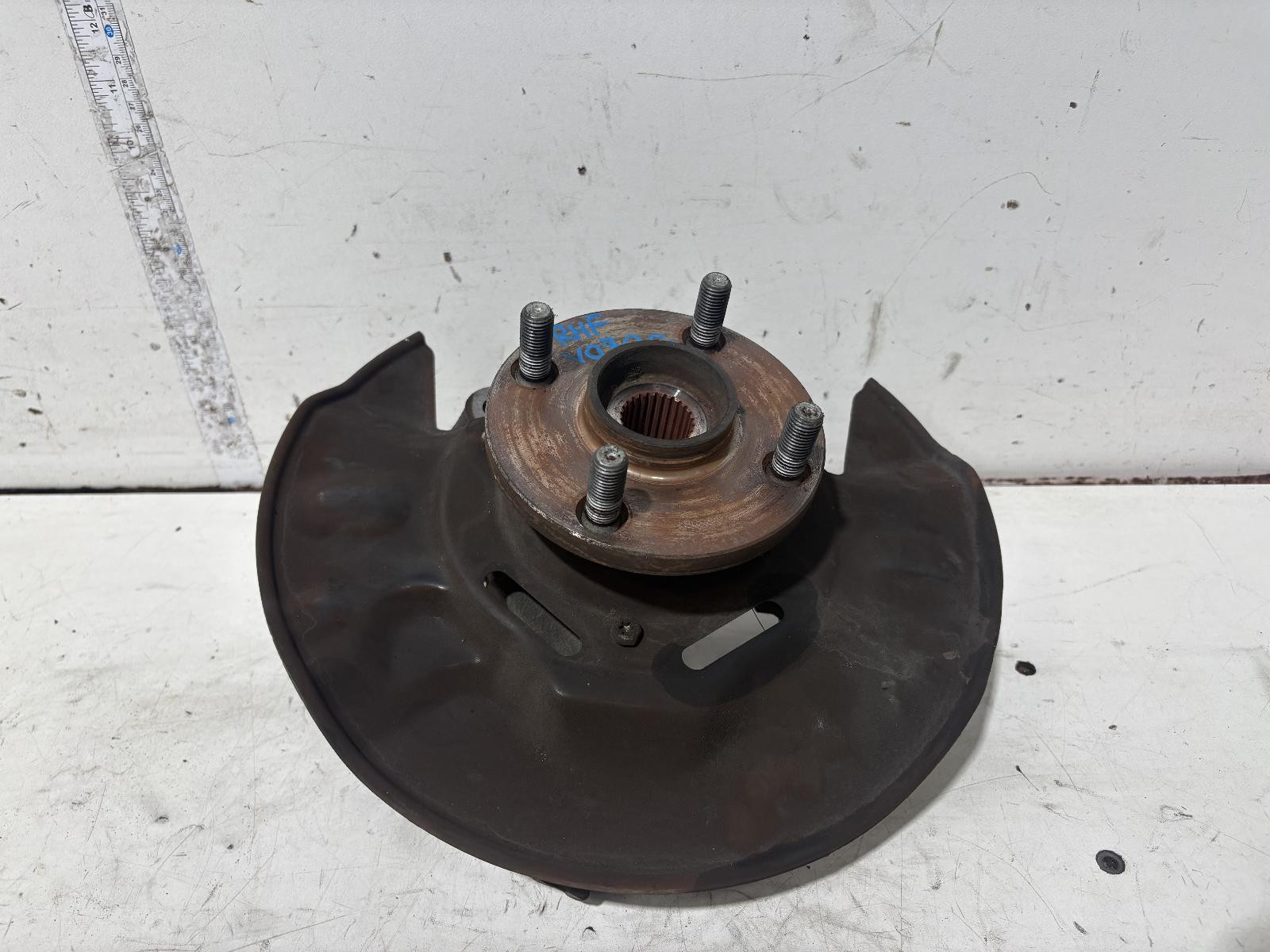 Toyota Corolla Right Front Hub Assembly ZZE122 12/2001-06/2007 - thumbnail 2