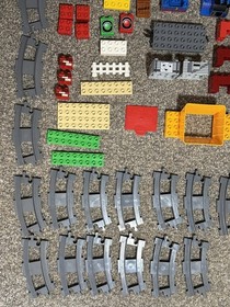 Lego DUPLO # 5554 Thomas Load & Carry Train Set 61 PC COMPLETE ~ No Box