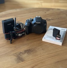 Canon EOS 2000D 24,1 MP Digitalkamera - Schwa...
