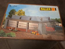 Faller Lokschuppen N 2141, Plastikbausatz für Modellbahnen Verschweißt 