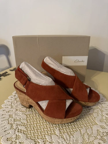Sandali donna Clarks Marista Lara sabbia scamosciata ruggine plateau zeppa tg 6M nuovi