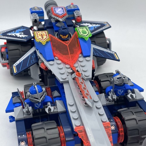 Lego NEXO KNIGHTS Clay's Rumble Blade 70315 And The Lava Slinger 30374 - Picture 3 of 5