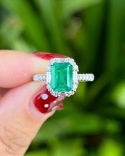 Gorgeous Emerald Ring 925 Sterling Silver Gift For Her Engagement Ring.