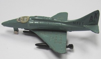 Douglas A-4E Skyhawk Attack Plane Jet Diecast Model Dyna-Flites A130 Zee Toys