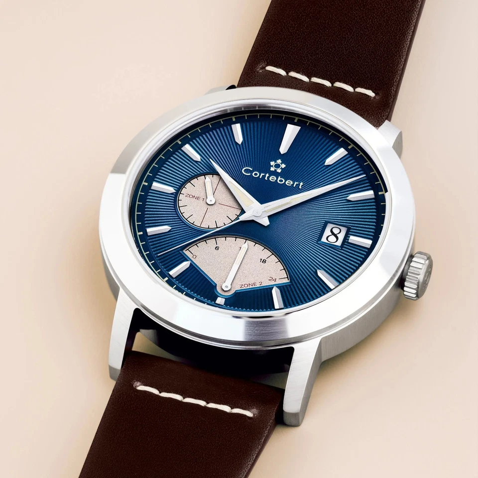 Cortebert Rodez retrógrado doble tiempo azul/cuero genuino | esfera azul Foto 3 de 4