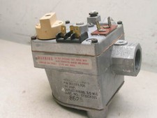 Carrier Bryant Payne Gas Valve 301273-705 Robertshaw 646A-X