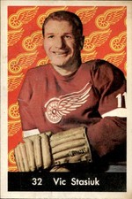 1961-62 Parkhurst SET BREAK #32 Vic Stasiuk VGEX
