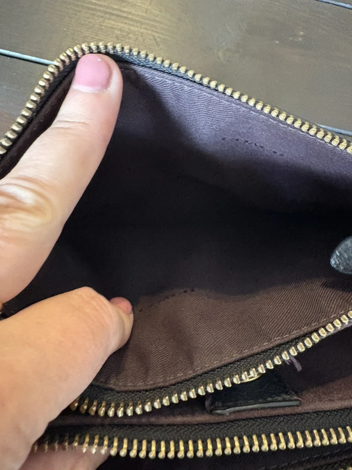 Coach Black Pebble Leather 2 Zip Compartments SLIM TURNLOCK CROSSBODY Bag - Image 2 of 4