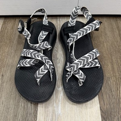 Chaco Z/2 Classic Sandals Women's Sz 9  Trine Bow  Black/White Toe Loop EUC!