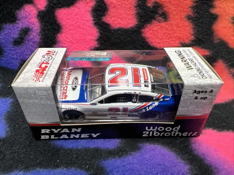 Ryan Blaney #21 Motorcraft Darlington 1/64 Acción NASCAR Diecast 2017 Fusion Foto 2 de 4