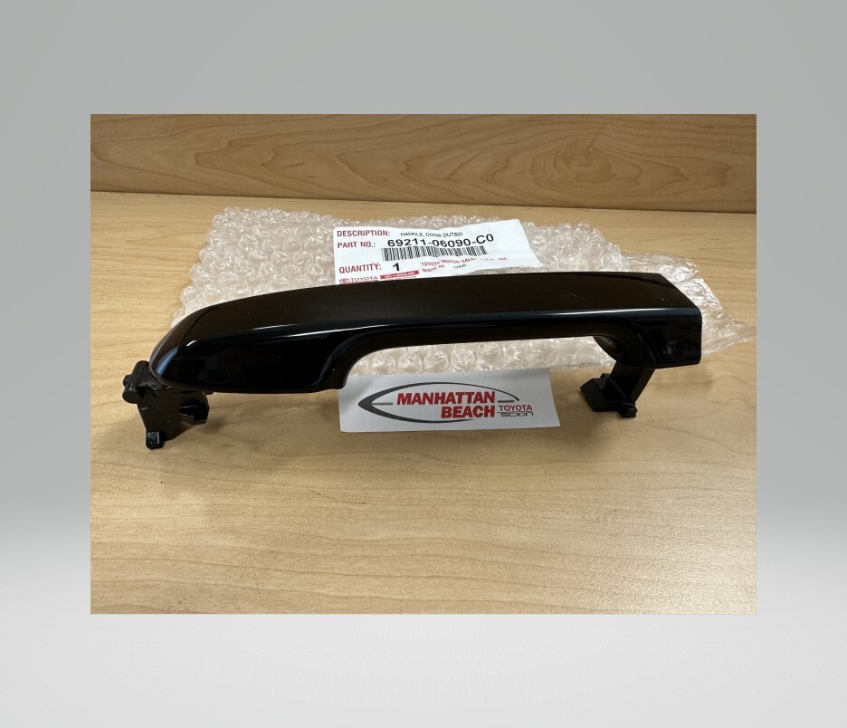 12-17 CAMRY FRONT DOOR HANDLE RT & LF 69211-06090-C0 BLACK 218