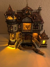 Lemax Spooky Town Madam Ashbury's House of Wax Halloween Village Retired