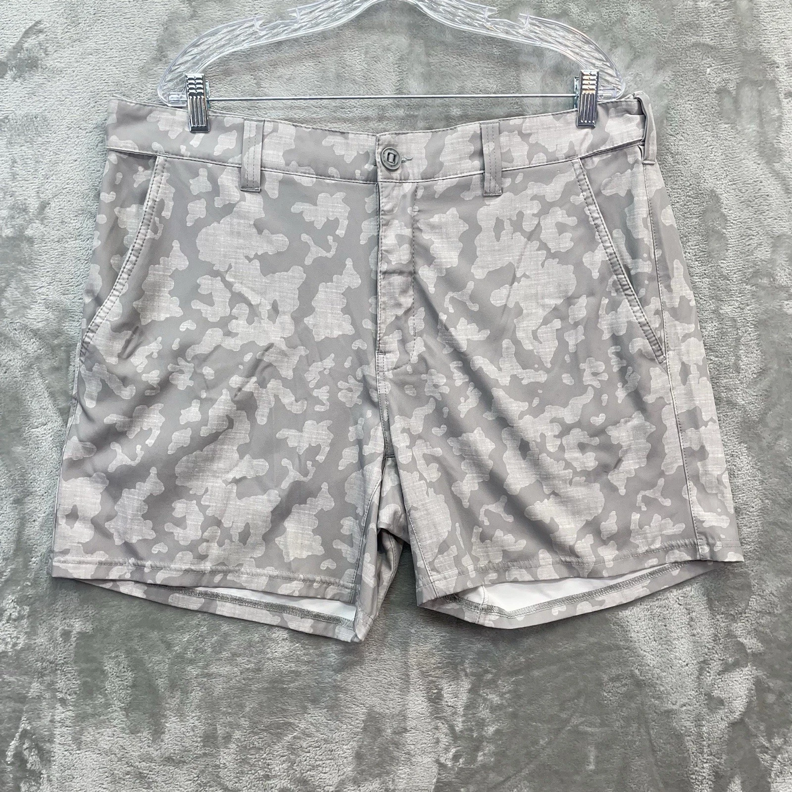HUK shorts men's XL pursuit Running lakes workwear casual guide Fishing 6"