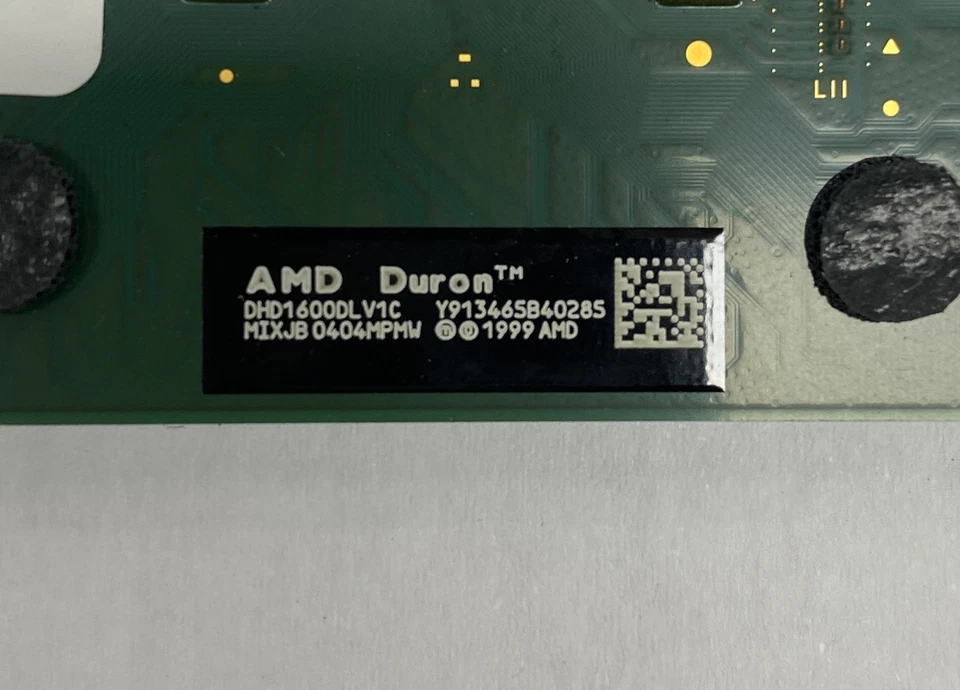 AMD Duron DHD1600DLV1C 1600MHz / 1.6GHz Socket 462 / Socket A Processor / CPU - Image 2 of 4