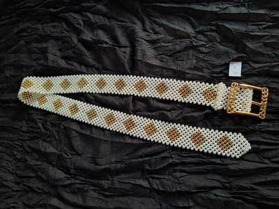 Gürtel, Perlengürtel, Damen, weiße-goldfarbene Perlen, Dornschließe, edel+schick