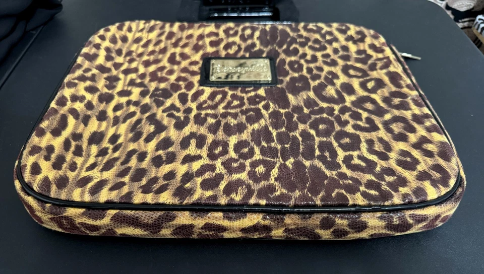 Betseyville Shiny Snake Brown Leopard Print Padded XL Laptop Carry Bag EUC - Image 3 of 4