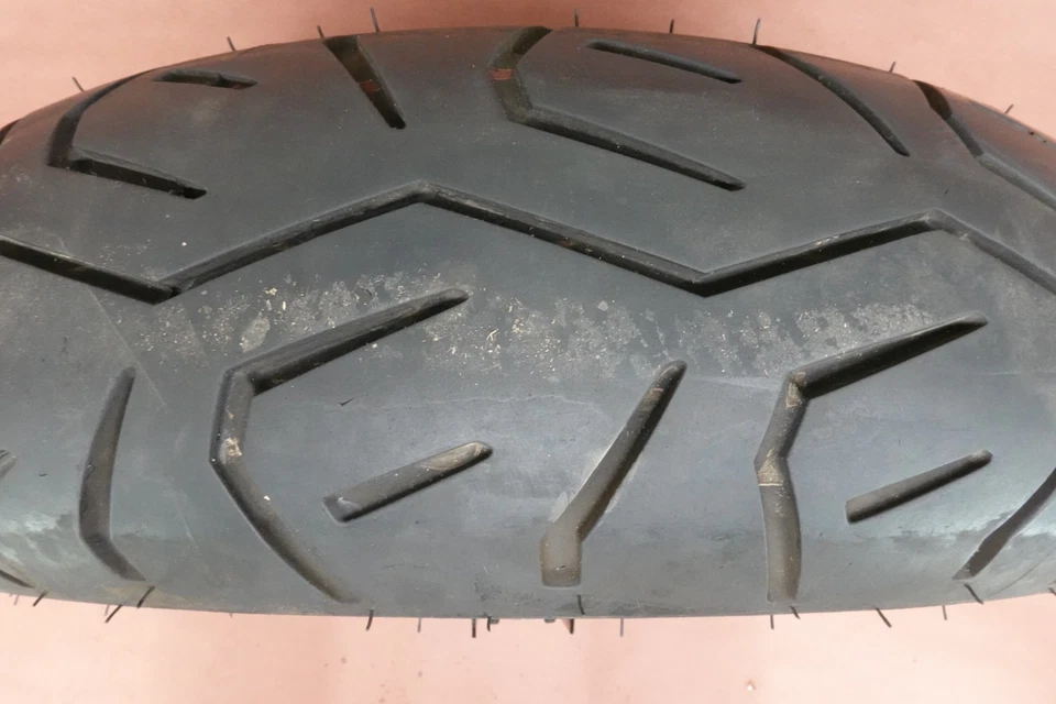 Llanta trasera Yamaha XVS950 V STAR 950 2014-2021 150/80 B16 Foto 2 de 4