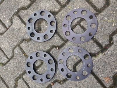 Spurverbreiterung 22mm und 6mm. schwarz für Aston Martin DB11 Typ AM5