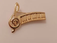 AJC keyboard pin treble clef music piano teacher gift
