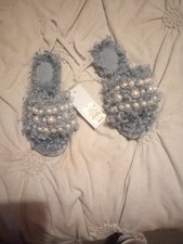 Cat Jack Girls Blue Size 1 Curly Faux Fur Pearl Slide Slippers NWT