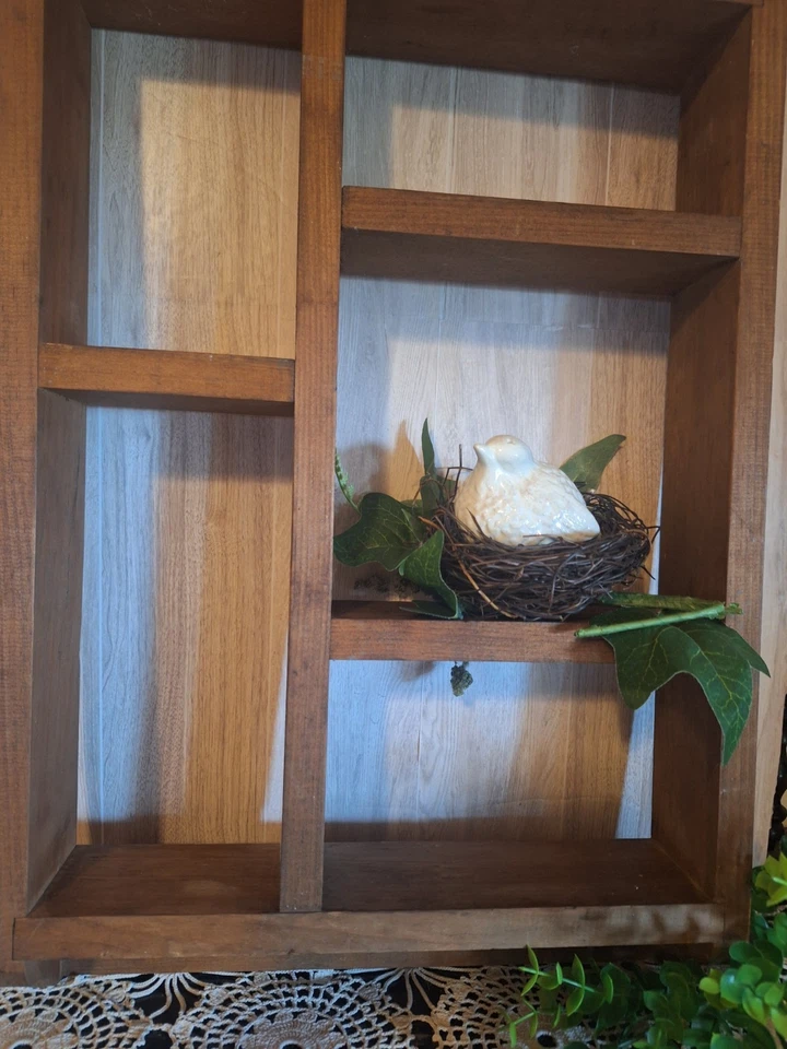 De colección. Estante de pared de exhibición de madera, núcleo de cabaña. Decoración de granja, decoración de pared,... Foto 4 de 4