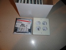 Wiremold V4047BB 2-biegowa płyta pokrywająca (ilość 10) w pudełku - fabrycznie nowa