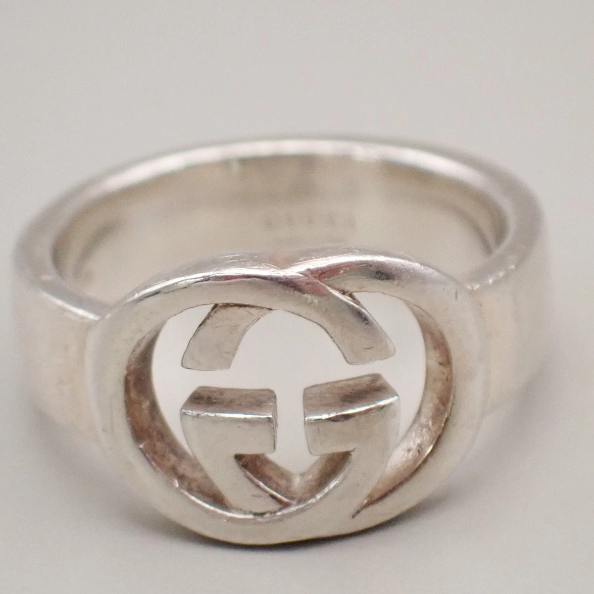 Gucci Unisex Sterling Silver Interlocking GG Logo Ring, IT 18 US 