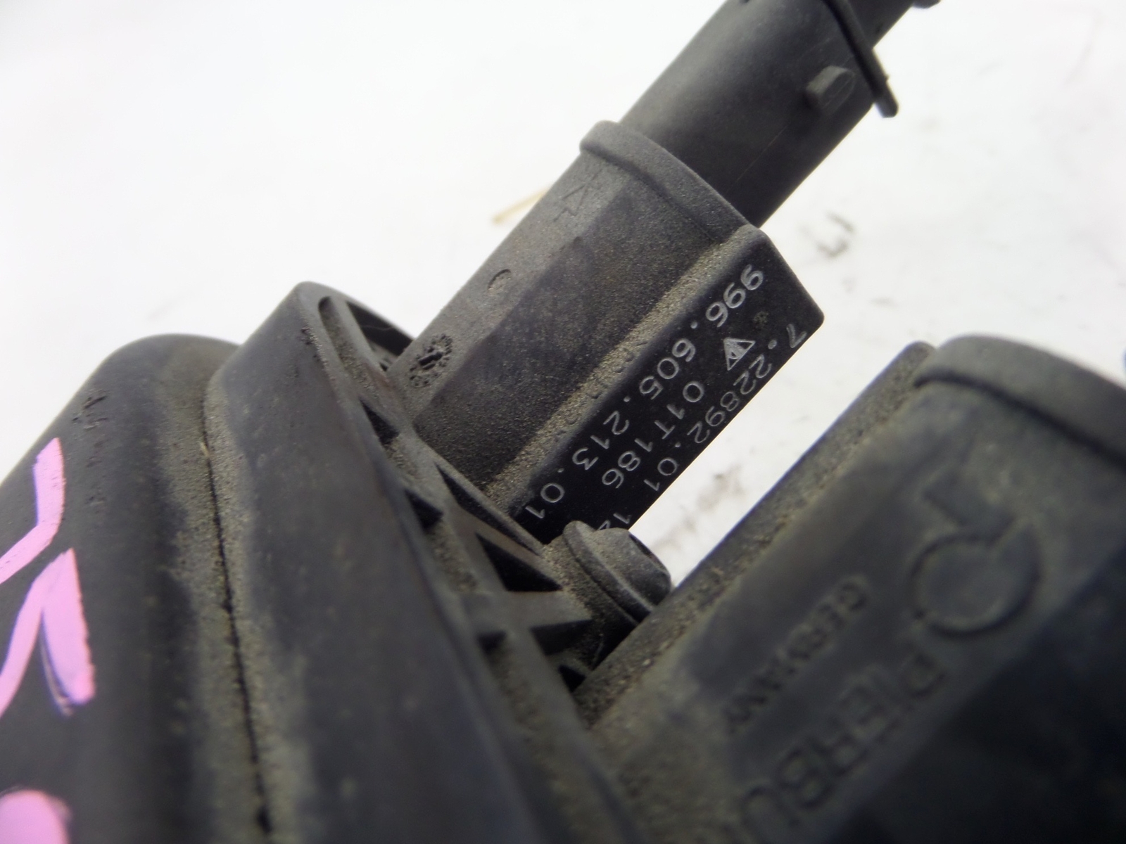 Porsche Boxster Fuel Tank Vapor Control Valve 986 9704 OEM 996.605.213