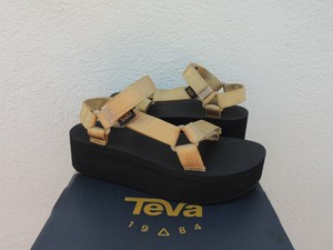 teva gold flatform
