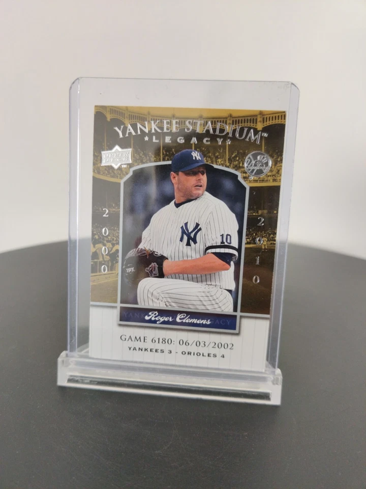 Tarjeta coleccionable de béisbol ROGERS CLEMENS YANKEES STADIUM LEGACY 2008 UDC JUEGO 6180 Foto 2 de 4
