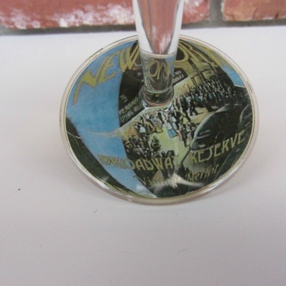 USA NY NEW YORK Broadway Wine Bottle Set Gift Reserve TWO GLASSES NYC Graphic eBay