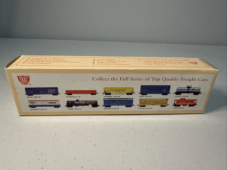 IHC ATSF Santa Fe All The Way HO Scale Box Cars Green - Image 3 of 4