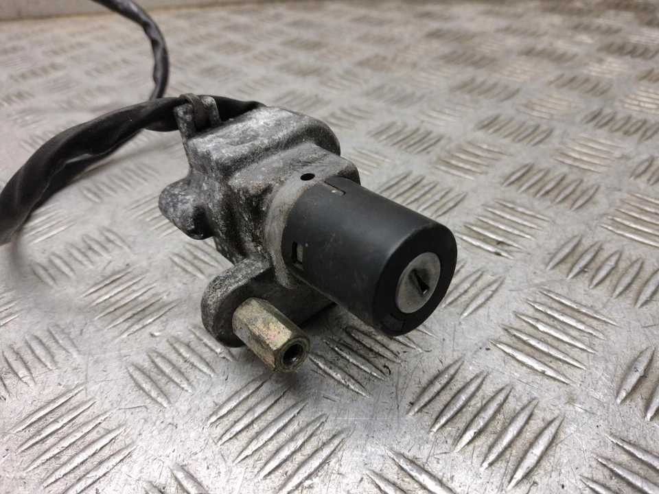 Juego de cerraduras Ducati Monster M 900 2000 (ver anuncio) Foto 3 de 4