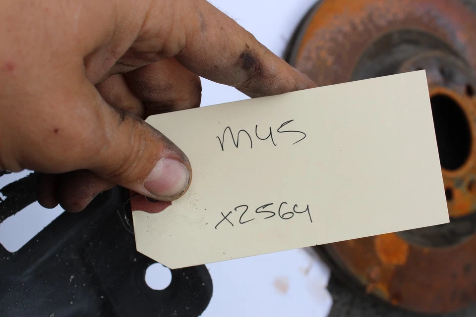 Cubierta protector contra salpicaduras motor Infiniti M45 2006-2008 X2564 Foto 2 de 4