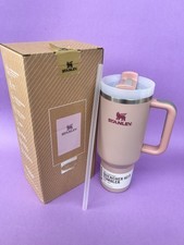 Tumbler Stanley Quencher H2.0 40oz 1,18L color rosa con Cannuccia Nuovo 