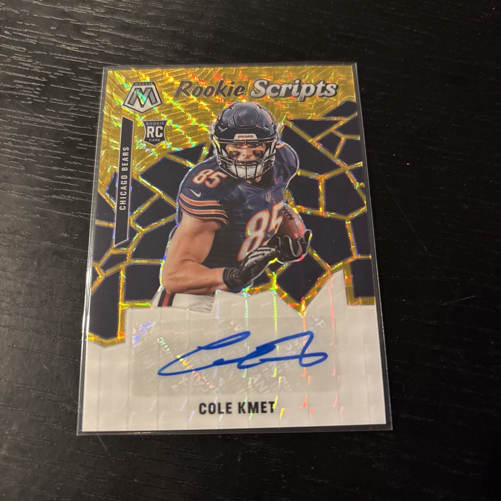 2020 Panini Mosaic Rookie Scripts Gold Cole Kmet #RS18 Rookie Auto RC Bears