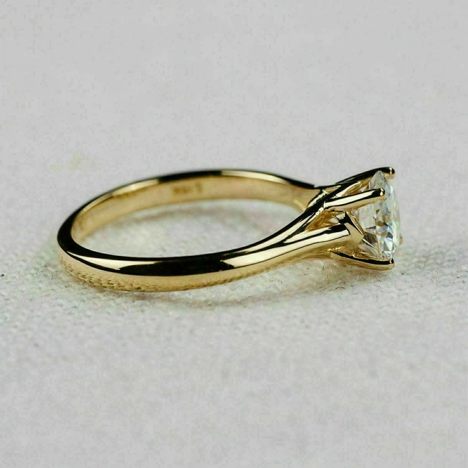 Anillo de boda de compromiso solitario redondo de diamantes de 2 quilates de oro amarillo de 14 quilates talla grande 7 Foto 3 de 4