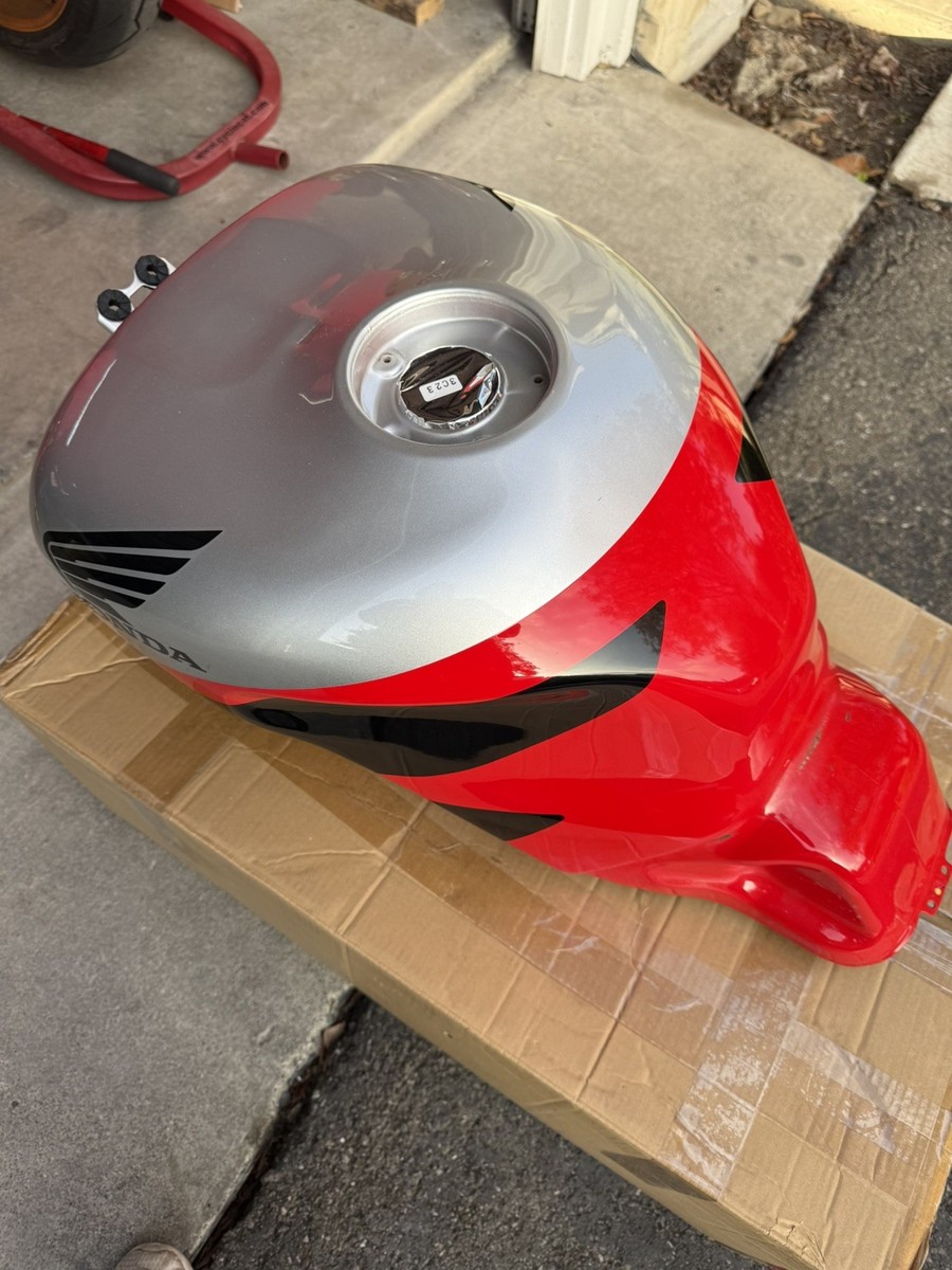 00 HONDA RVT1000R RC51 SP1 GAS FUEL TANK | eBay